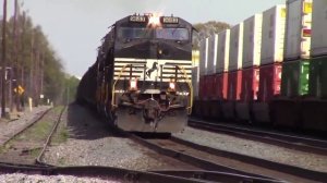 Красивое видео тепловоз железная дорога грузовые поезда и вагоны в США Америка