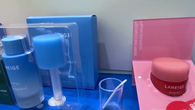 INNISFREE & LANEIGE In KOLKATA! Store Vlog & Haul смотреть онлайн