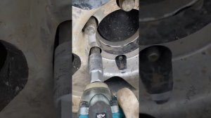 Гайковерт MAKITA DTW285Z VS TOYOTA HULIX