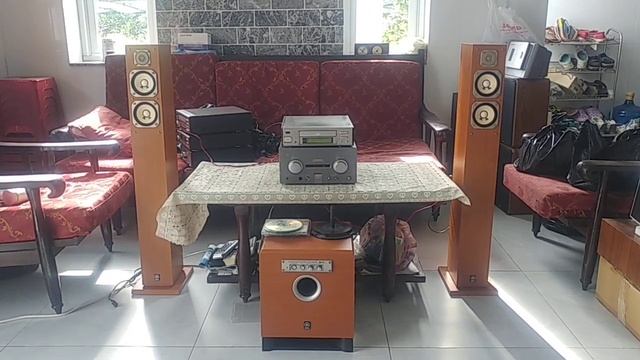 Loa kiểm âm Yamaha NS-10MMF + Sub Yamaha YST-SW015 смотреть онлайн