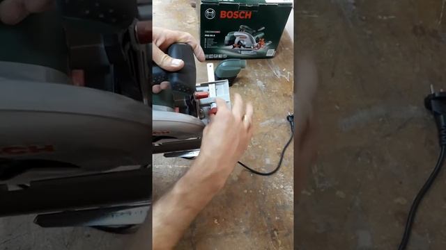 BOSCH PKS 55A 1200 W Ferestrau circular /Дисковая пила смотреть онлайн