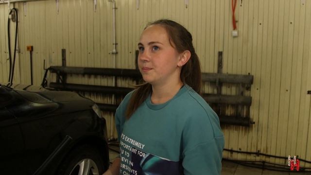 Школьники работают на каникулах - где и за сколько? смотреть онлайн