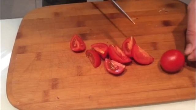 Куриная грудка с овощами в соусе на сковороде. Отличный рецепт сочной грудки которая тает во рту! смотреть онлайн