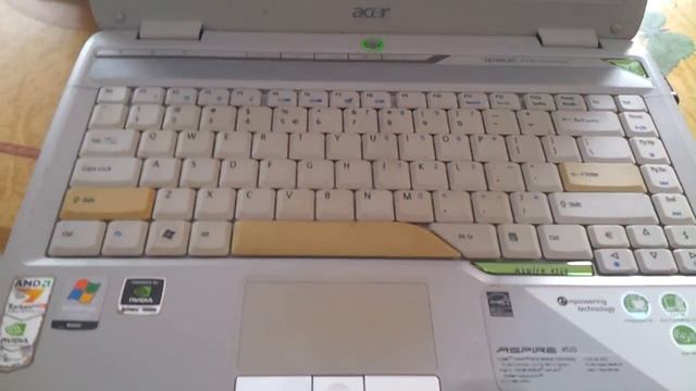 ACER Aspire 4520 Laptop Turn Dark ( Solved)