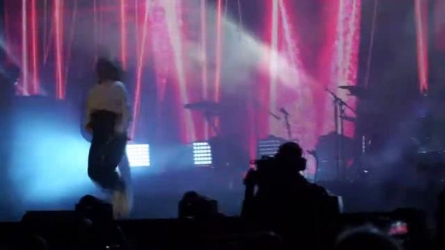 Ellie Goulding-Anything can happen @Oracle смотреть онлайн