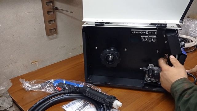 Купил сварочный полуавтомат АВРОРА ДИНАМИКА-2000 смотреть онлайн