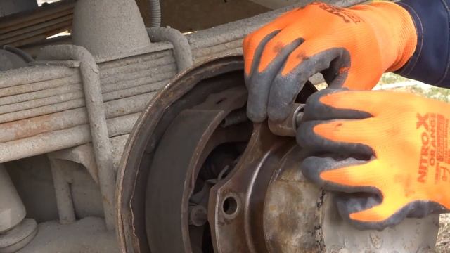 Замена шпилек колеса KIA Bongo смотреть онлайн