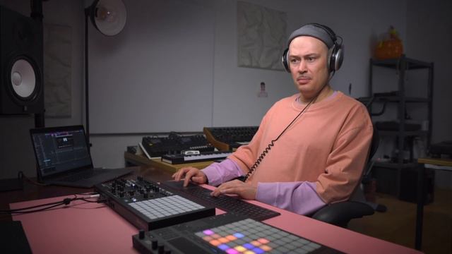 Making a Song with Medusa смотреть онлайн