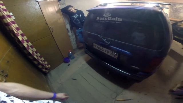 ОЧЕНЬ СЛОЖНАЯ УСТАНОВКА БАМПЕРА! Пилим, сверлим, ПАЯЕМ! Создали новый бампер. смотреть онлайн