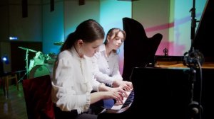 В. А. Гаврилин. "Часики" из цикла "18 зарисовок для фортепиано в четыре руки"