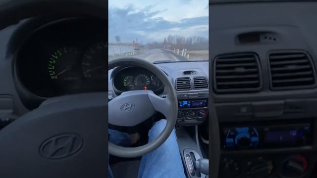 Хендай акцент , салон смотреть онлайн