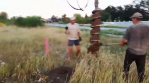 Ямобур. Бурение JCB 4 CX под столбики для забора