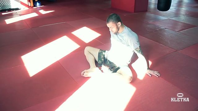 Урок растяжки для начинающих. Упражнения на растяжку для бойца от Андрея Басынина смотреть онлайн