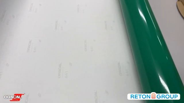 Виниловая плёнка глянцевая Oracal 641 (оракал) зеленая: 061 / рекламная пленка для плоттера смотреть онлайн
