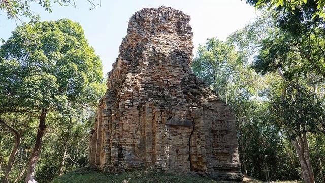 Cambodia Travel Guide | TOP 10 Places to Visit in CAMBODIA !! смотреть онлайн