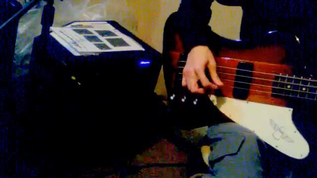 Demo y Opinión de Ampeg BA-112 V2 Combo para Bajo смотреть онлайн