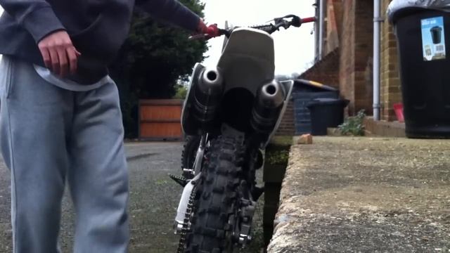 Honda CRF 250 TWIN Pipe Start up, FOR SALE! смотреть онлайн