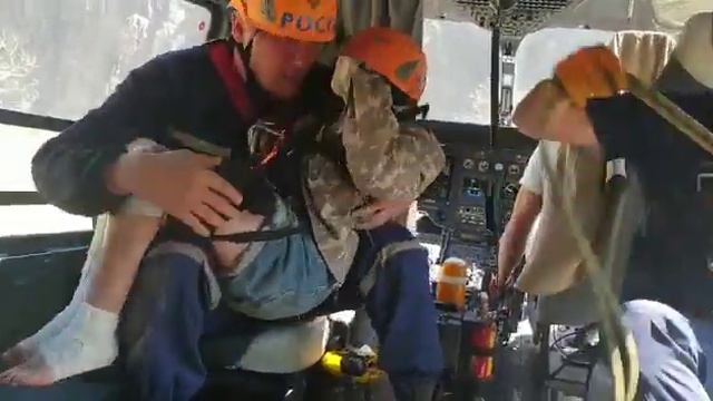 Появилось видео спасения девочки в Чарынском каньоне смотреть онлайн