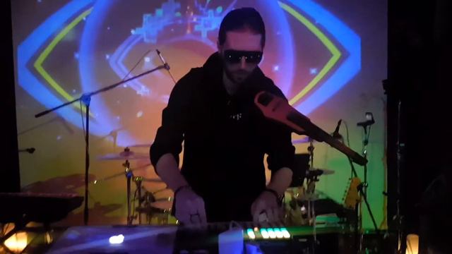 Vlad Janela - Electric Violin NS Design CR5, Akai APC Key, Ableton