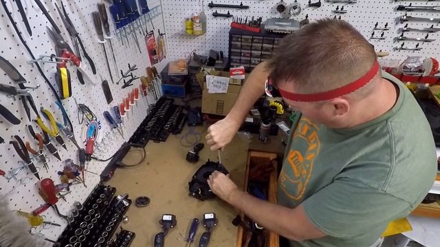 BMW Steering Angle Sensor Cleaning And Reset DIY смотреть онлайн