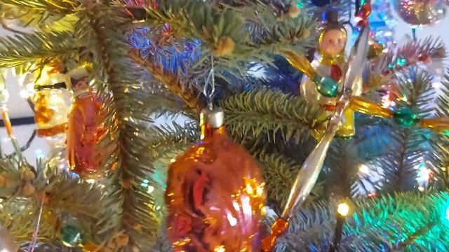 ? Рождественская елка в стиле прошлого века. Елочные игрушки СССР. смотреть онлайн