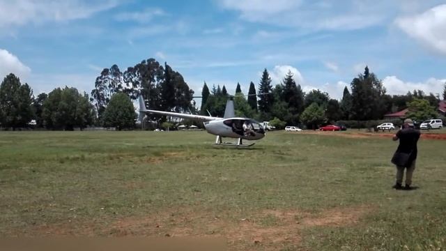 ПАРЕНЬ ПРИРУЧИЛ ПИЯВКУ И НАКОРМИЛ ЕЕ СОБСТВЕННОЙ КРОВЬЮ смотреть онлайн