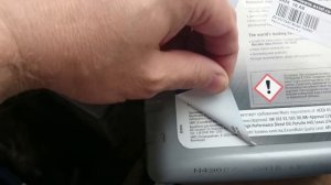Проверяем на подлинность упаковку масла Mobil