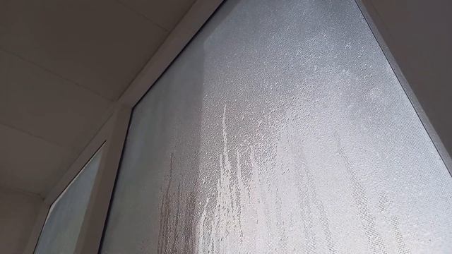 Mitsubishi CRJ-200ER UVTaero Абакан-Омск садится днём над центром города Омска. смотреть онлайн