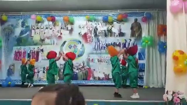 Каратаева Талшын - Дом дружба, танец овощей, 2019 смотреть онлайн