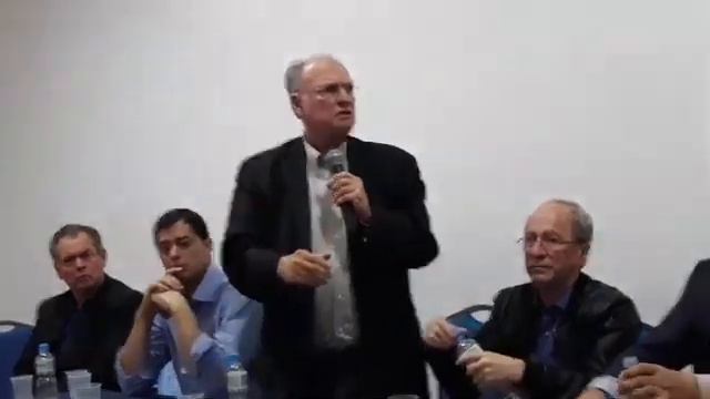 Discurso de Roberto Freire, presidente nacional do PPS, no Ato do Polo Democrático e Reformista смотреть онлайн
