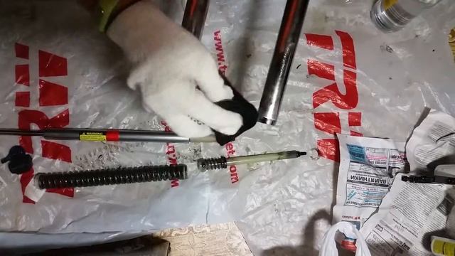 Обслуживание и косметический ремонт "макетной вилки" Suntour XMC смотреть онлайн