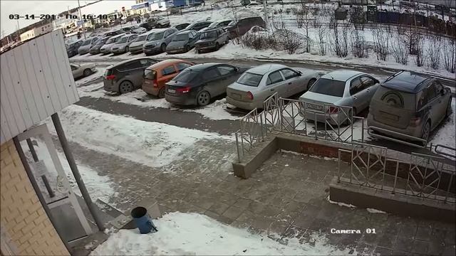 Hikvision DS-2CE16D1T-IR смотреть онлайн