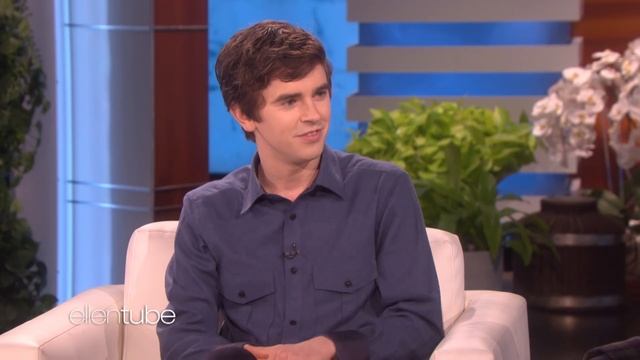 Freddie Highmore on the Nasal Party Trick He Retired смотреть онлайн
