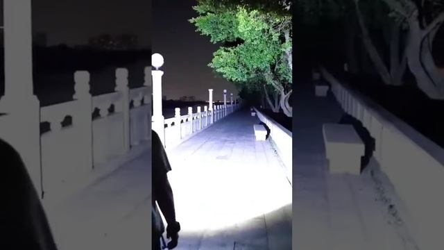 Мощный светодиодный фонарь. #фонарь #алиэкспресс ссылка в комменте смотреть онлайн