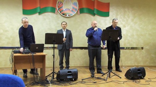 "Встает заря, и солнца луч на небо всходит." Группа "Источник взывающего"