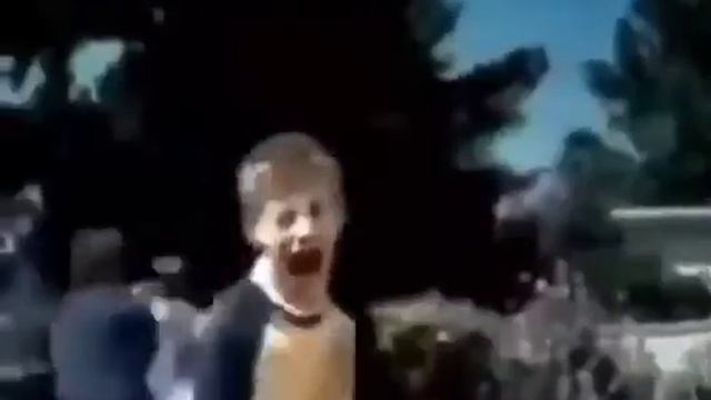 trunk monkey meme смотреть онлайн