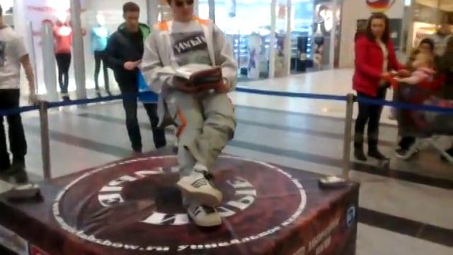 Трюк "НЕВИДИМЫЙ СТУЛ" смотреть онлайн