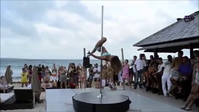 Самый красивый танец на шесте смотреть онлайн