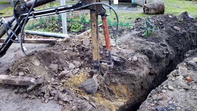 самодельный мини экскаватор и дорога со щебнем смотреть онлайн