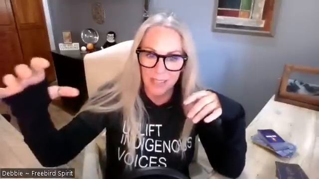 "The Weekly Download" 4/9/23 Intuitive Readings and Channeled Messages with Debbie~Freebird Spirit смотреть онлайн