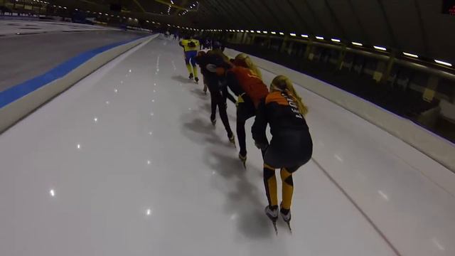 Schaatsclinic met Team Corendon смотреть онлайн