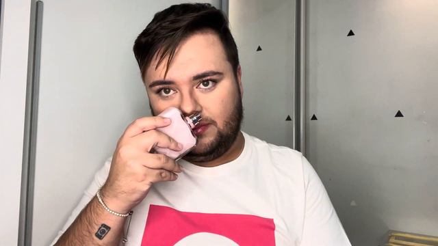 Resenha - GIVENCHY IRRESISTIBLE ROSE VELVET