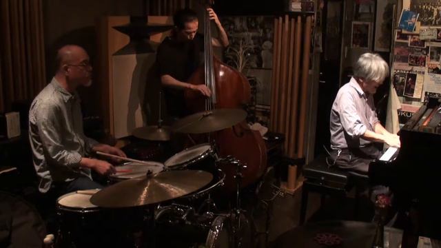HIROSHI MINAMI Trio - 南博 - TURN AROUND (8) смотреть онлайн
