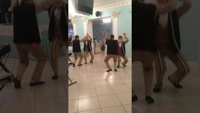 Волгоградский танцевальный ансамбль "Адана" с танцем Ярхушта смотреть онлайн