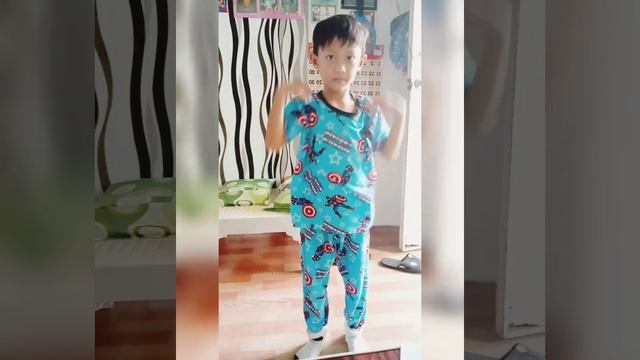 Dance move ni GABO смотреть онлайн