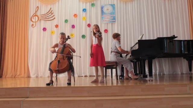 Shostakovich 5 Pieces for Cello, Violin and Piano. Sisters Anita and Solomiy Diak. смотреть онлайн