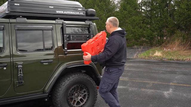 Тюнинг Jeep Wrangler 392: апгрейд подвески, защита, палатка, душ, алюминиевые электрические подножк смотреть онлайн