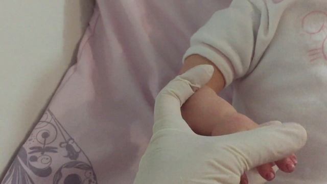 РЕБОРНУ ДЕЛАЮТ МАССАЖ. Реборну Майе делают массаж. К нам приехал врач. #rebornbaby #куклареборн