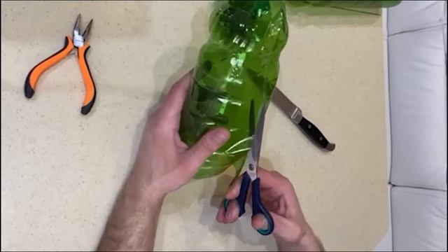 Метла из пластиковой бутылки. Делается быстро - получается оригинально смотреть онлайн