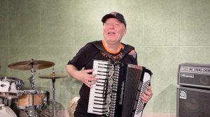 Николай Засидкевич. Казачья песня - Accordion Folk music. Пришёл козак с войны / Алый платок